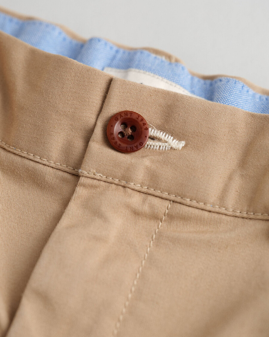 pantalones chinos de corte regular para niños - caqui oscuro