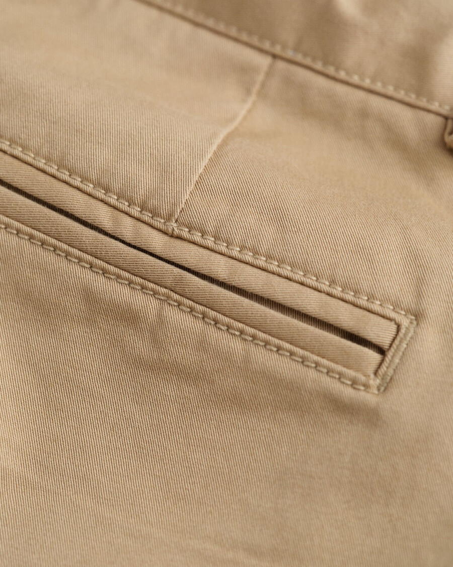 pantalones chinos de corte regular para niños - caqui oscuro