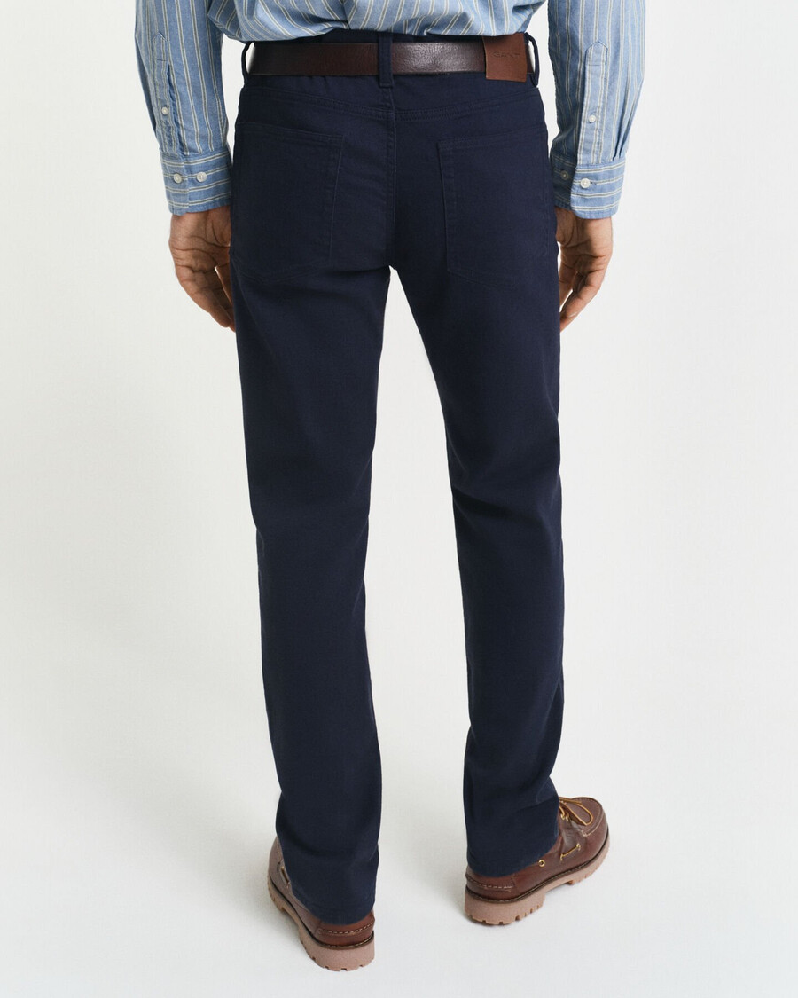 vaqueros de sarga suave de corte regular - azul noche