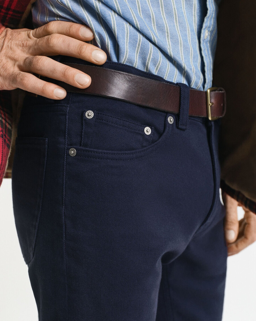 vaqueros de sarga suave de corte regular - azul noche