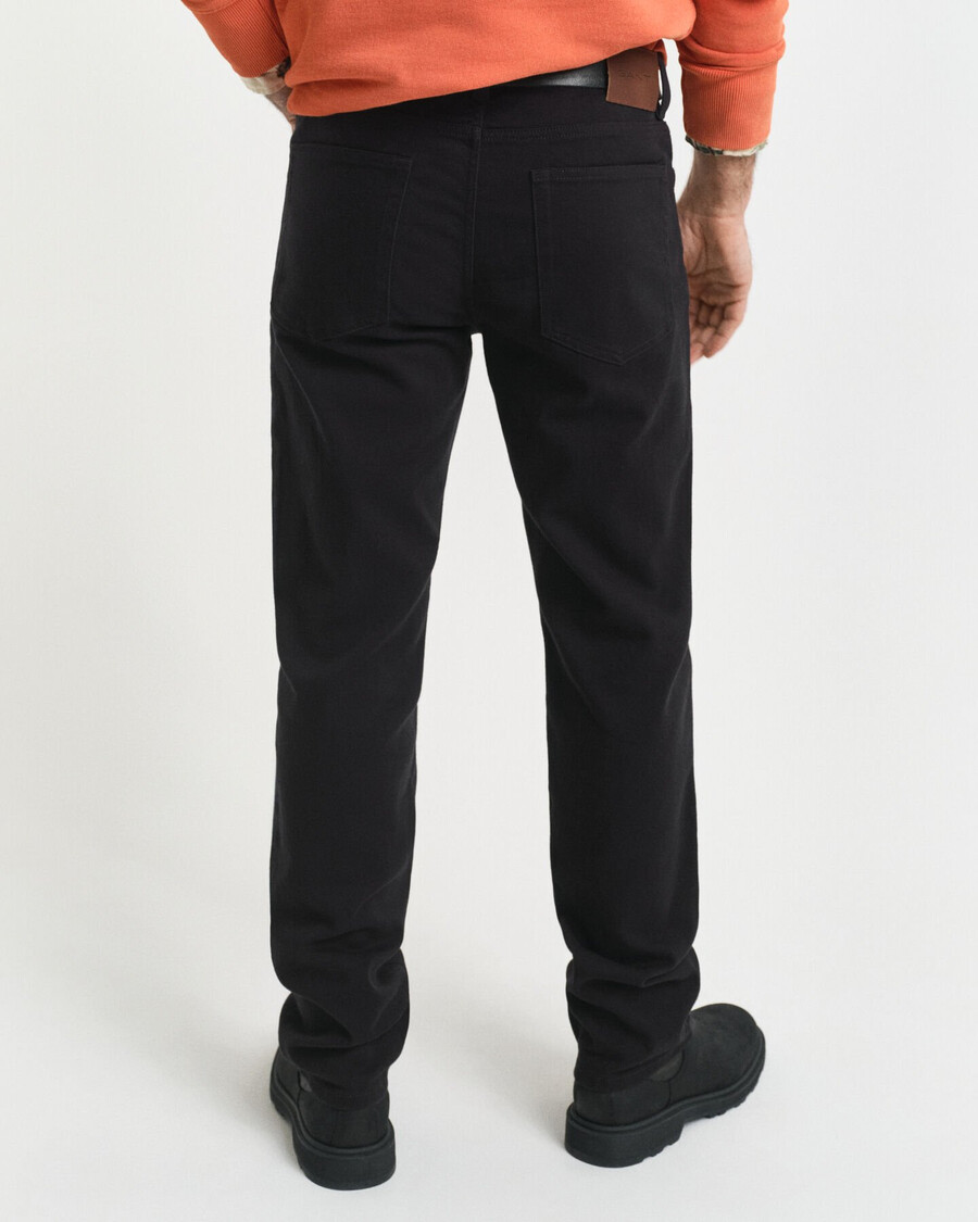 vaqueros de sarga suave de corte regular - negro