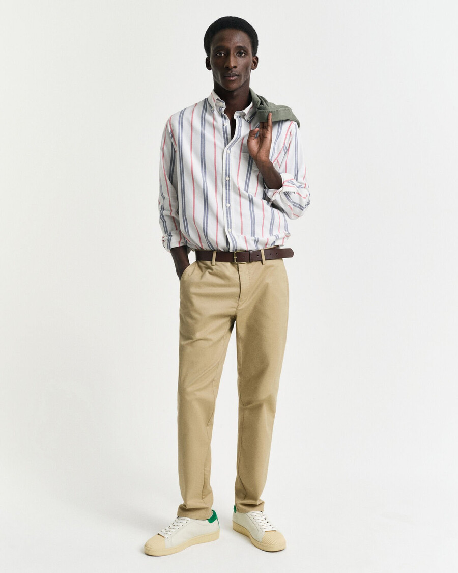 pantalones chinos ajustados - caqui oscuro