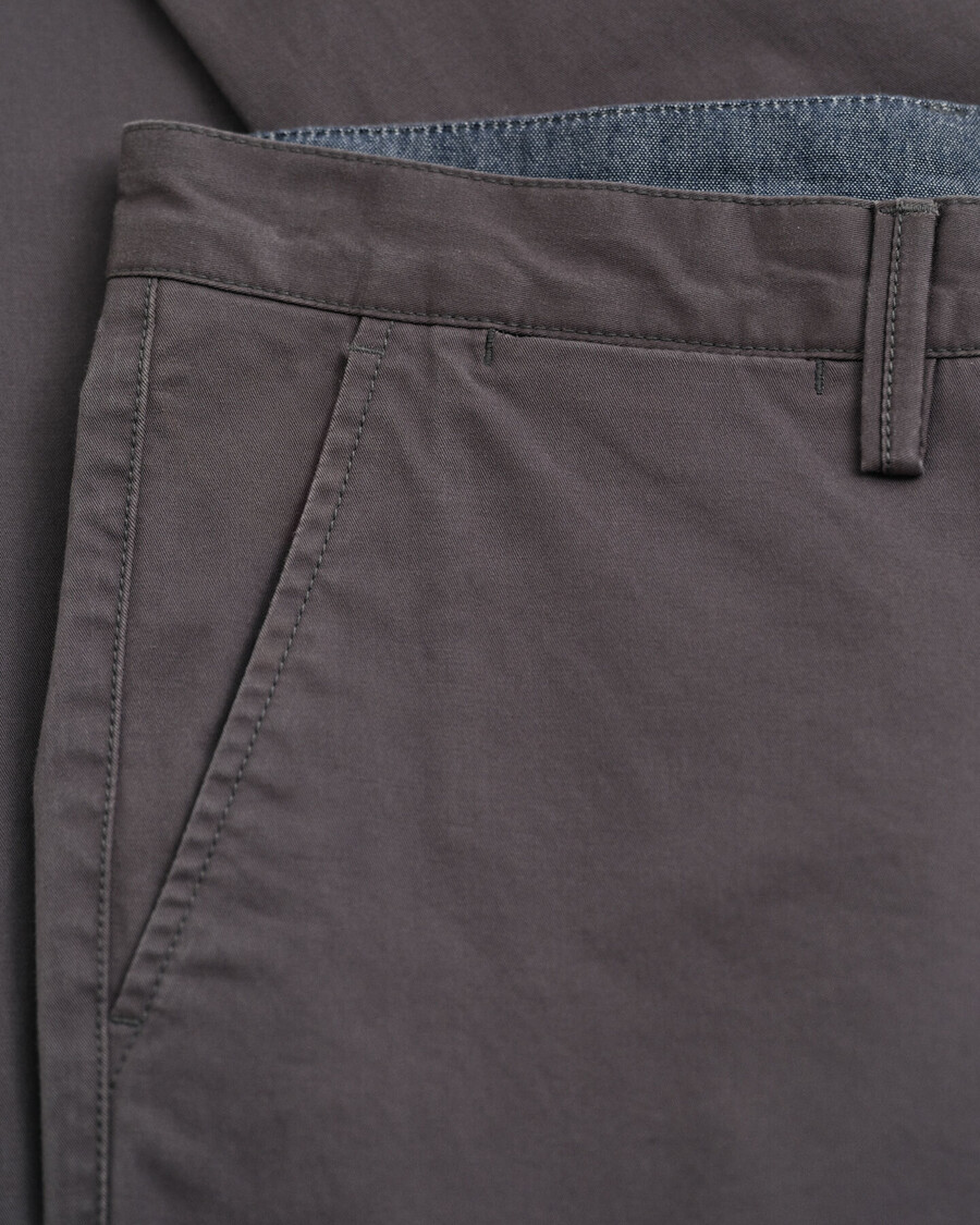 pantalones chinos de sarga de corte entallado - antracita