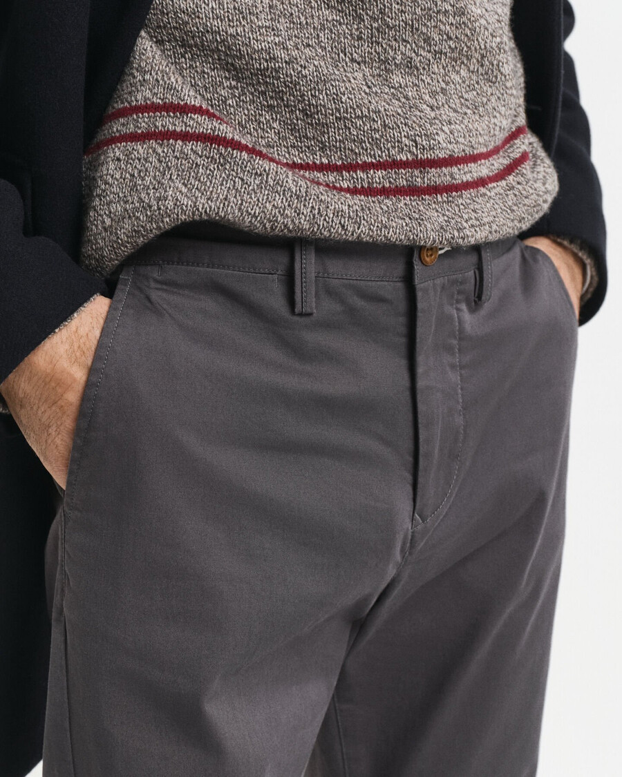 chinos de sarga de corte regular - antracita
