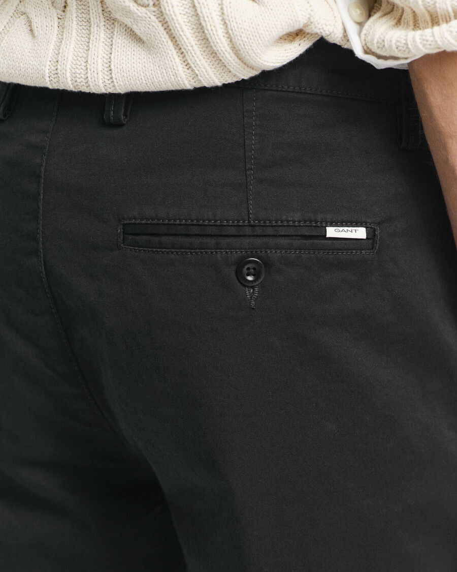 pantalones chinos de sarga de corte regular - negro
