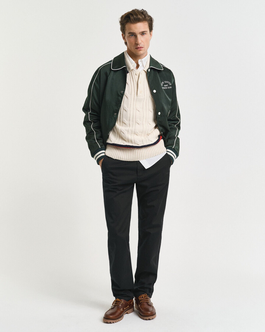 pantalones chinos de sarga de corte regular - negro