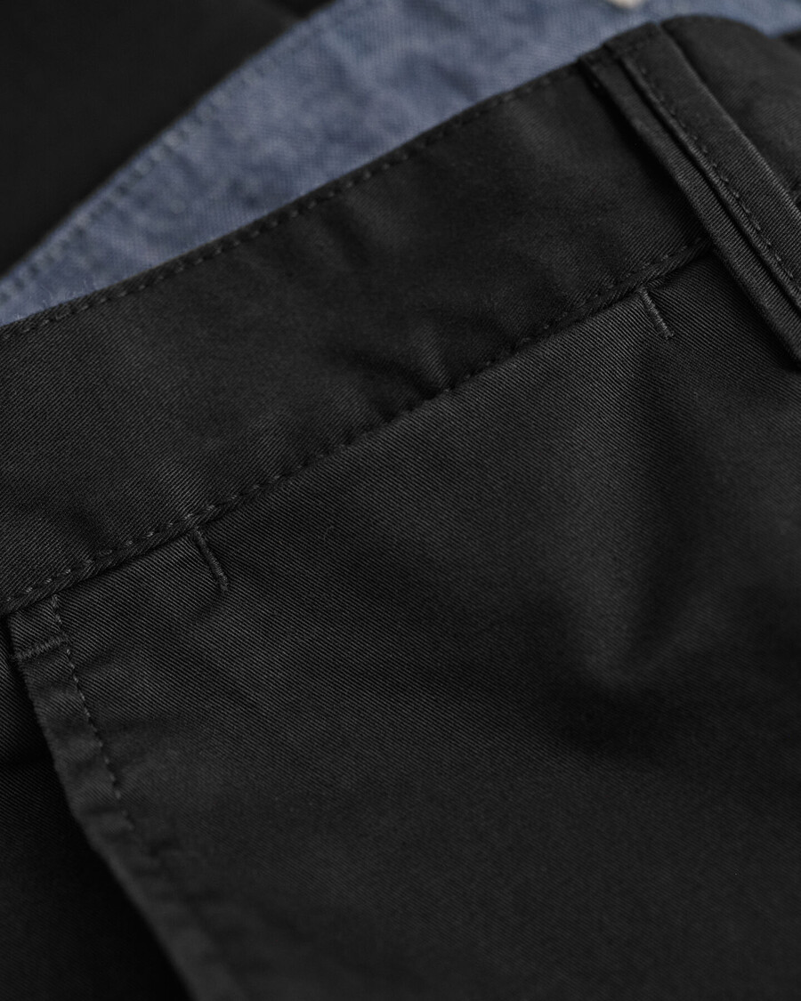 pantalones chinos de sarga de corte regular - negro