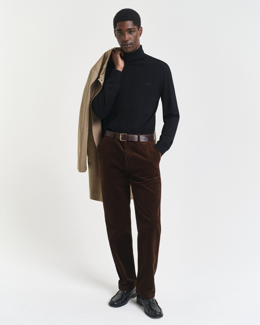 pantalones chinos de pana de corte regular - marrón intenso
