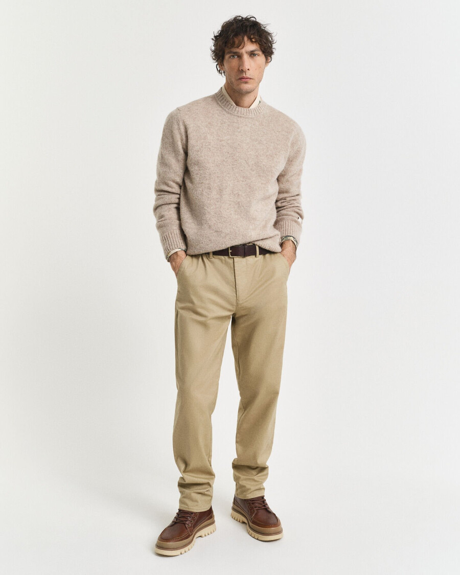 chinos de corte regular - caqui oscuro