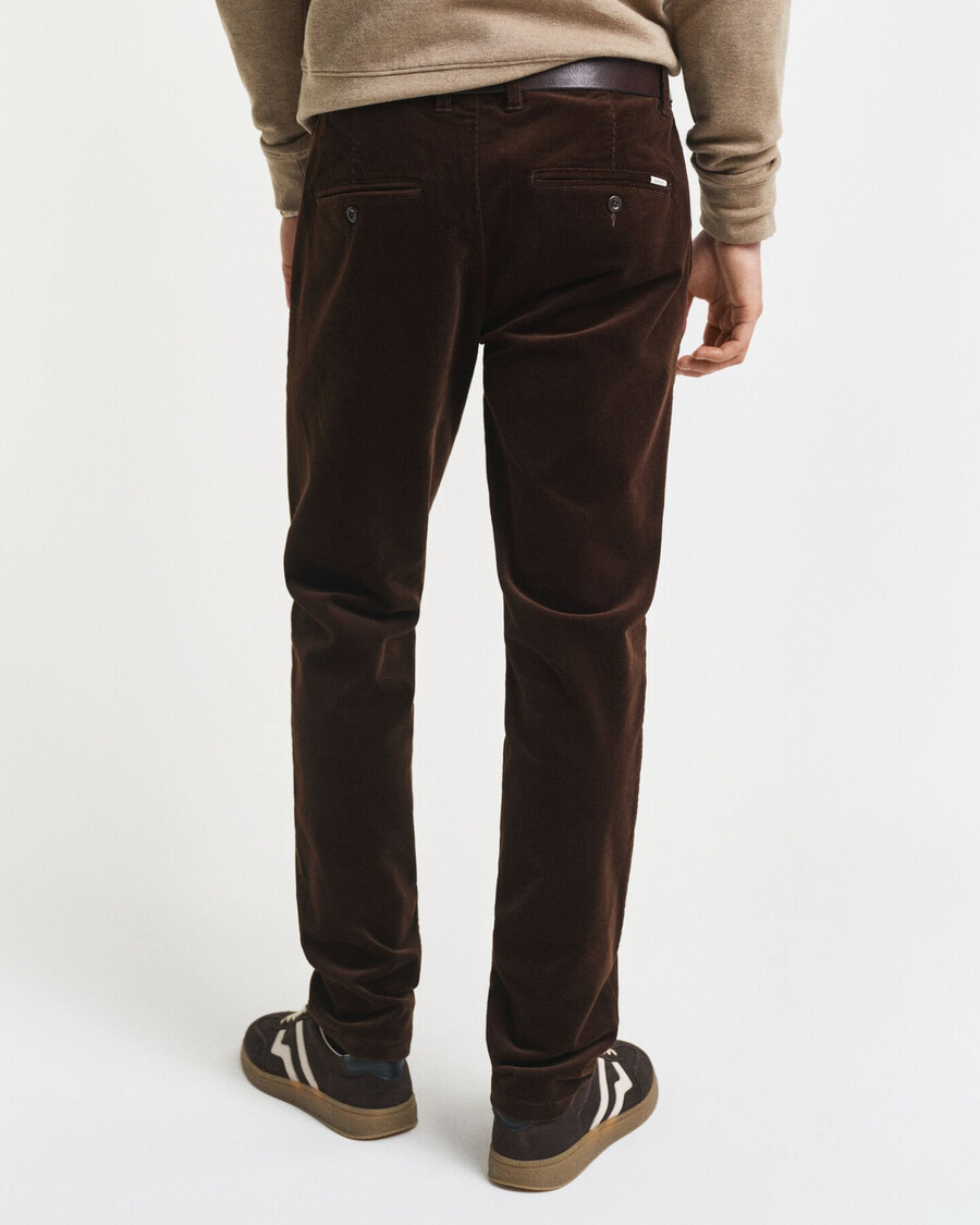 pantalones chinos de pana de corte entallado - marrón intenso