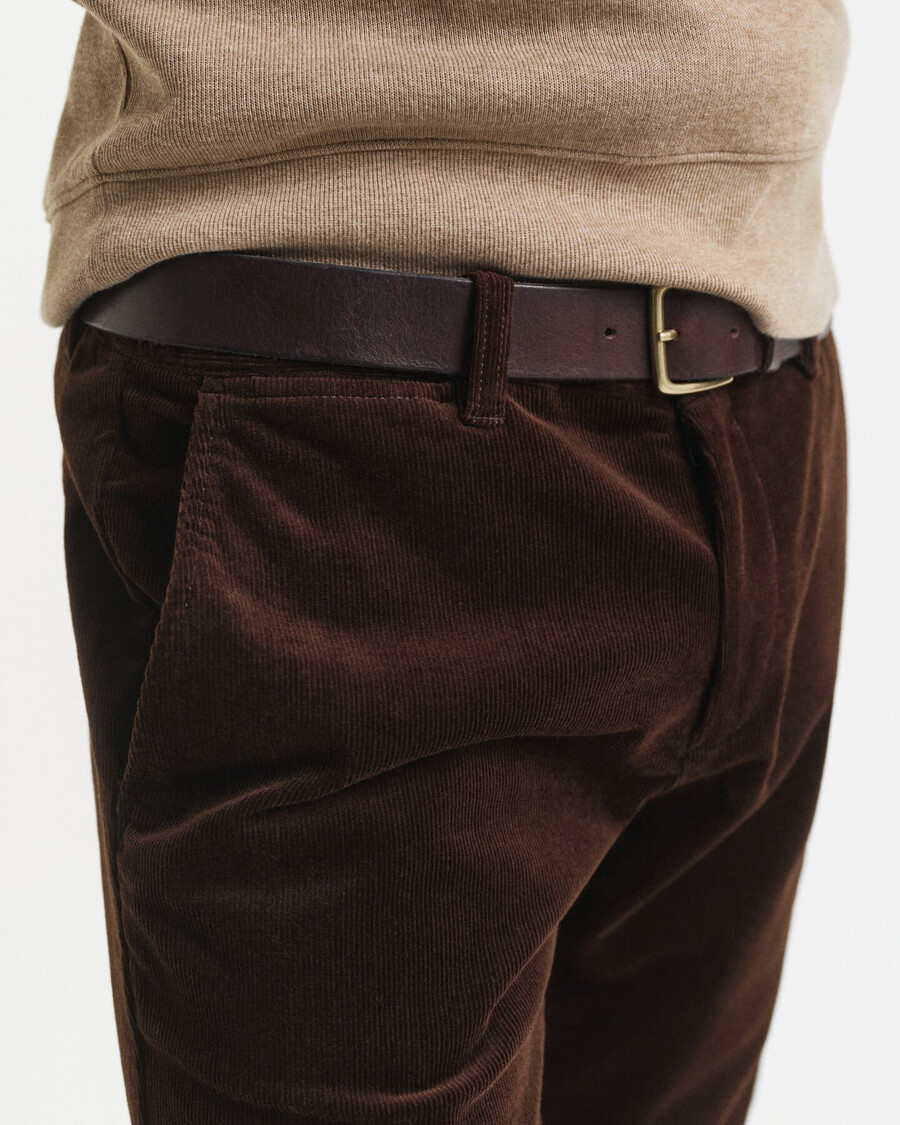 pantalones chinos de pana de corte entallado - marrón intenso