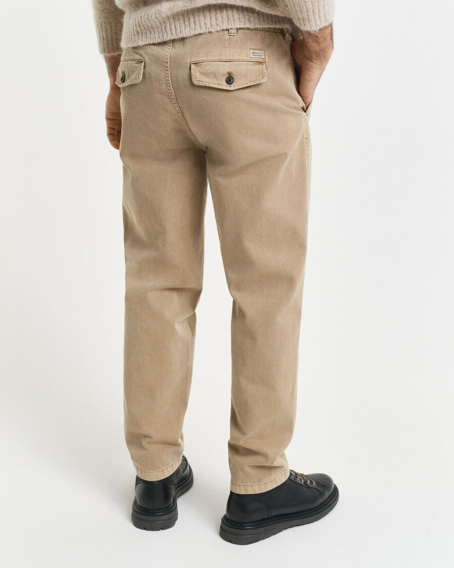 chinos de corte regular y cónico surplus - taupe claro