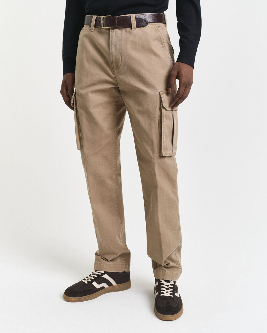 pantalones cargo de sarga de algodón de corte regular - gris topo claro