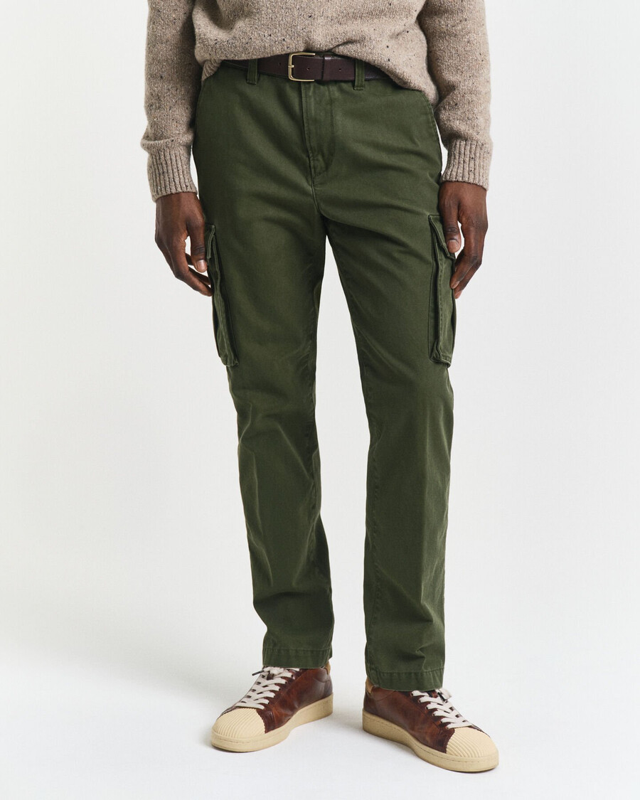 pantalones cargo de sarga de algodón de corte regular - verde campestre