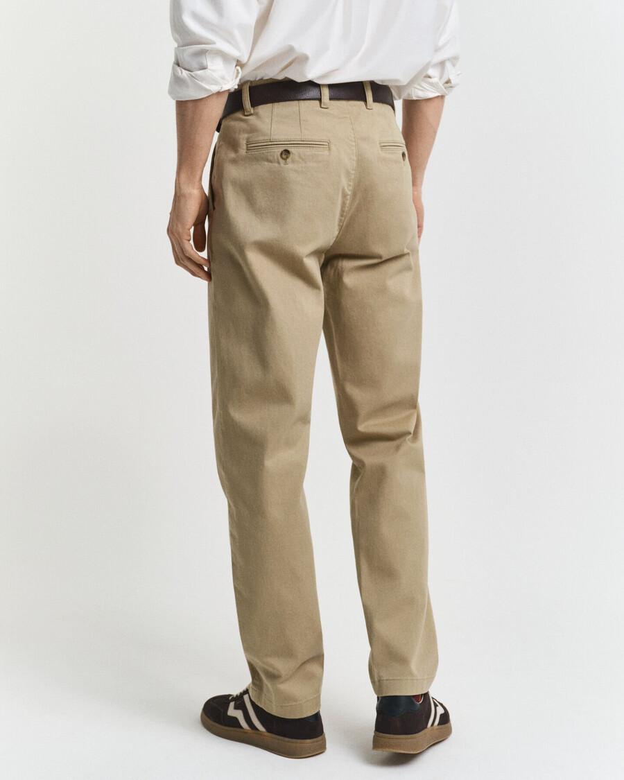 chinos súper cómodos de corte regular - caqui oscuro