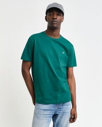 camiseta de corte regular con escudo - verde bosque intenso
