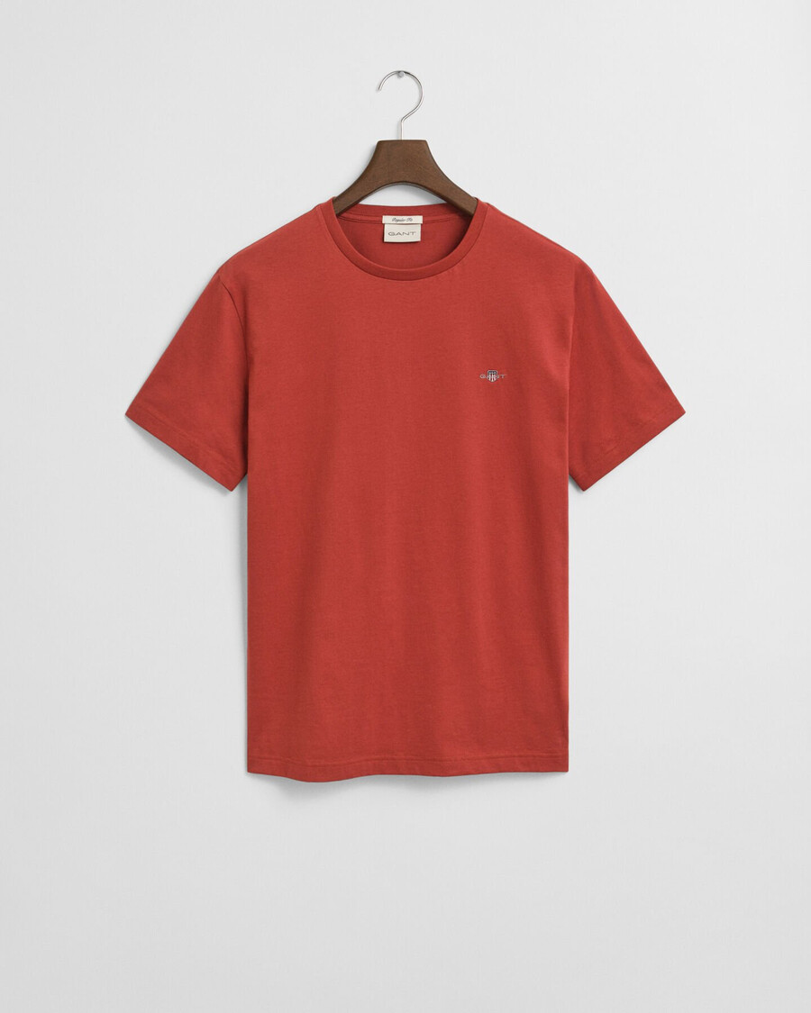 camiseta de corte regular con escudo - modern rust