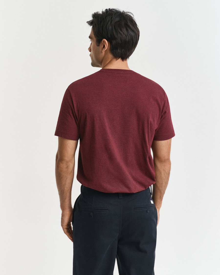 camiseta de corte regular con escudo - burdeos jaspeado