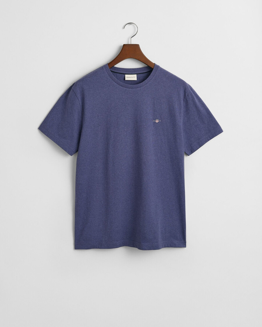 camiseta de corte regular con escudo - dk jeansblue melange