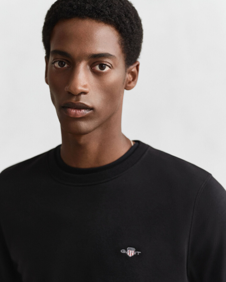 sudadera con cuello redondo shield - negra