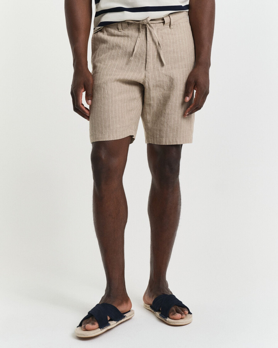 pantalones cortos de lino de corte regular con raya diplomática - beige hormigón
