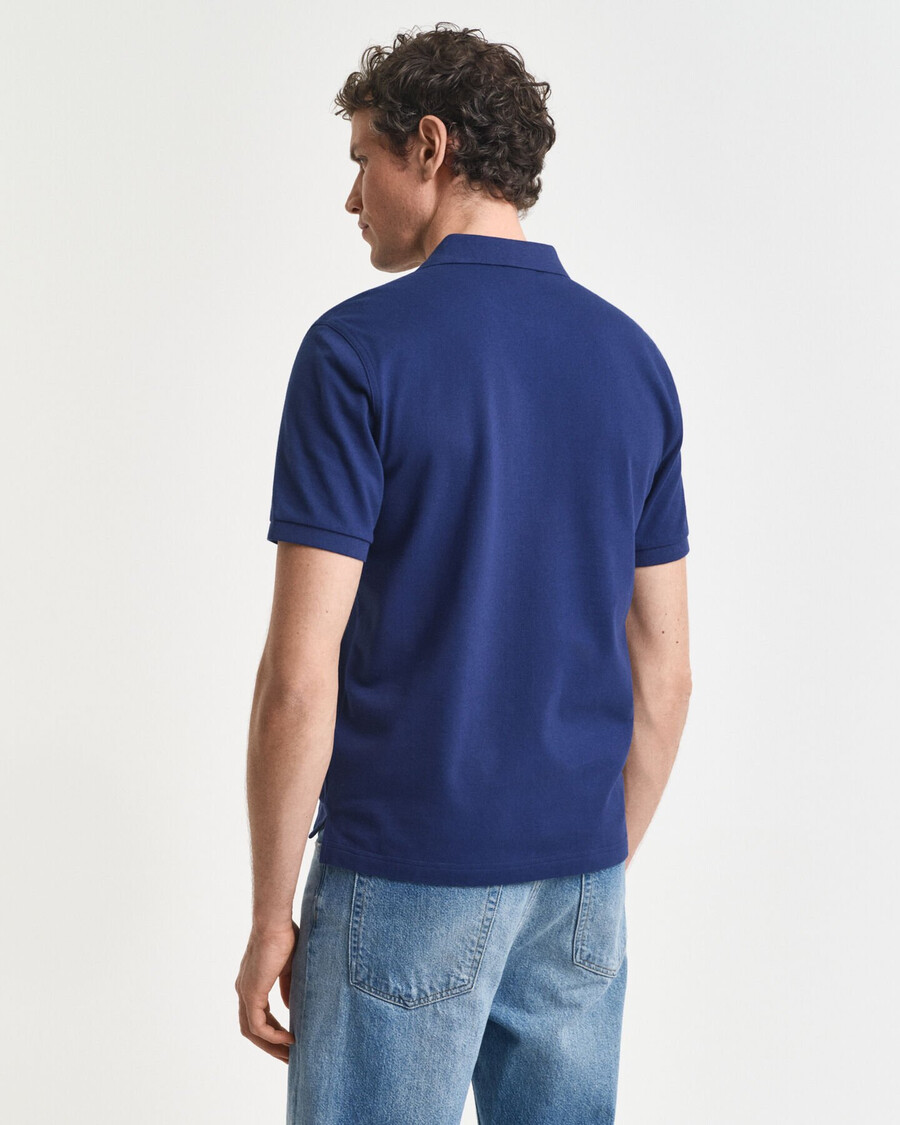 polo de piqué shield de corte regular - azul persa