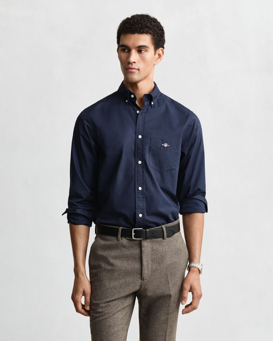 camisa clásica de popelina de corte regular - azul marino