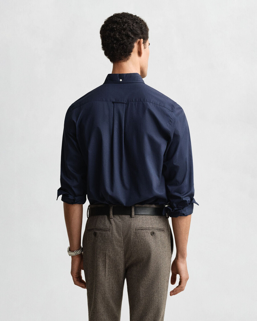 camisa clásica de popelina de corte regular - azul marino