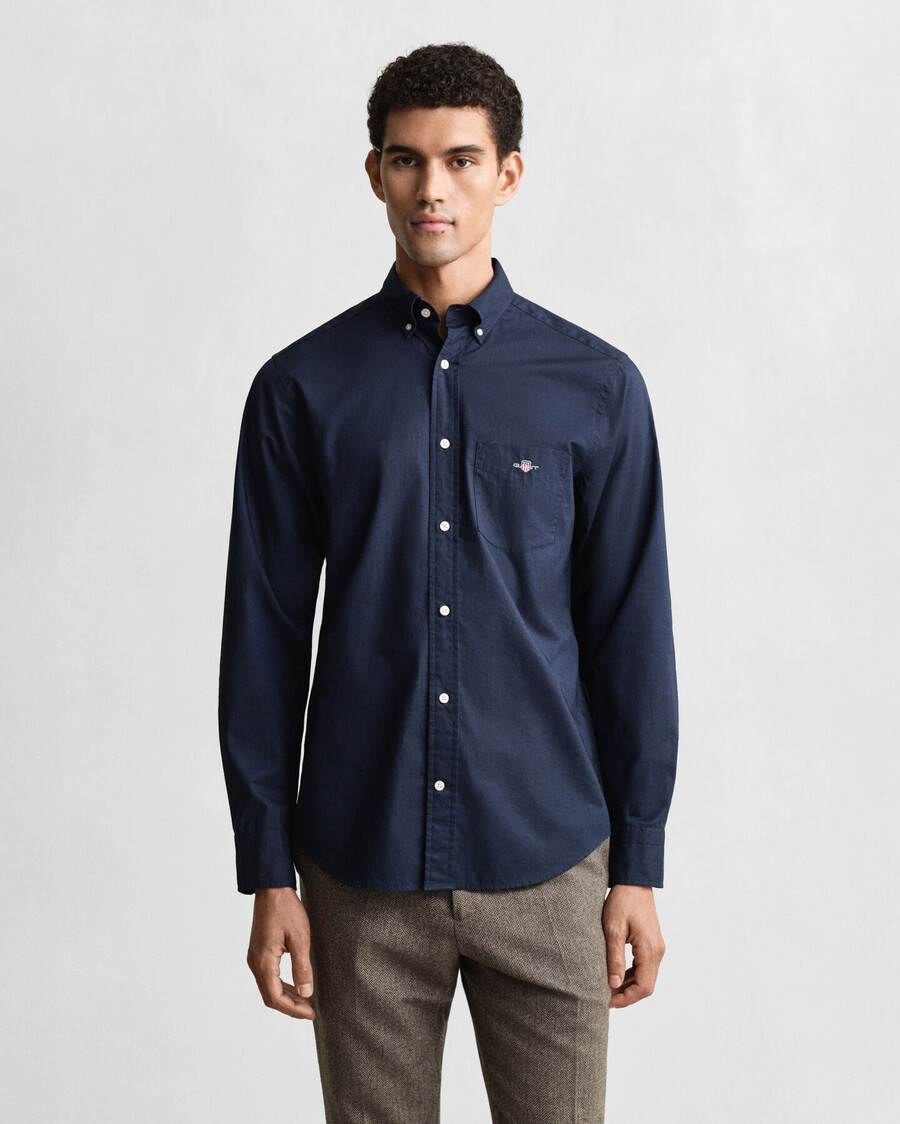 camisa clásica de popelina de corte regular - azul marino