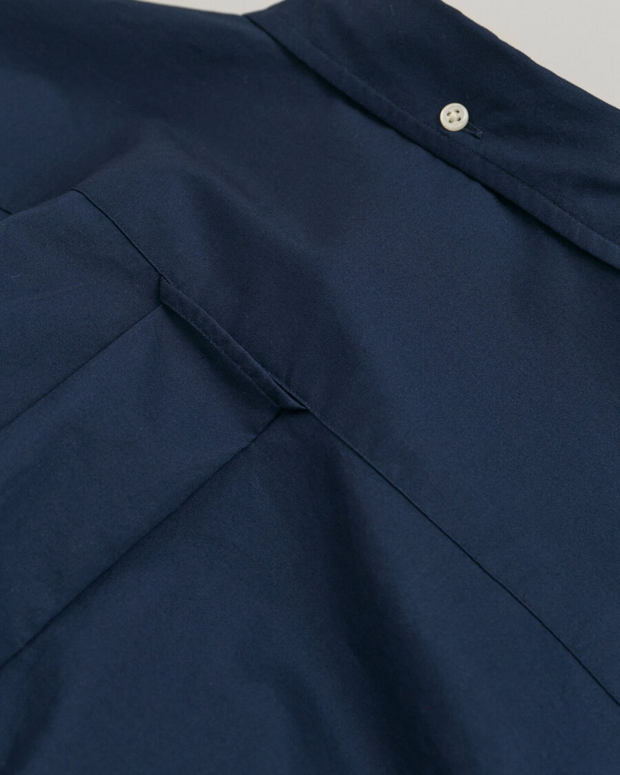 camisa clásica de popelina de corte regular - azul marino