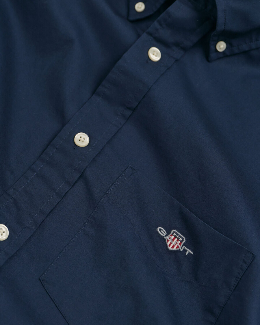 camisa clásica de popelina de corte regular - azul marino