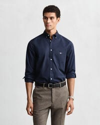 camisa clásica de popelina de corte regular - azul marino