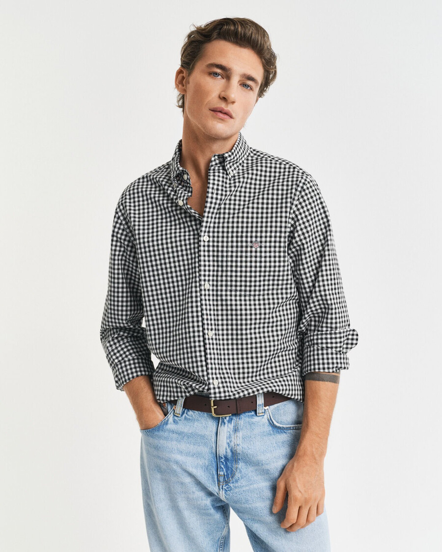 camisa clásica de popelina de cuadros vichy de corte regular - negra