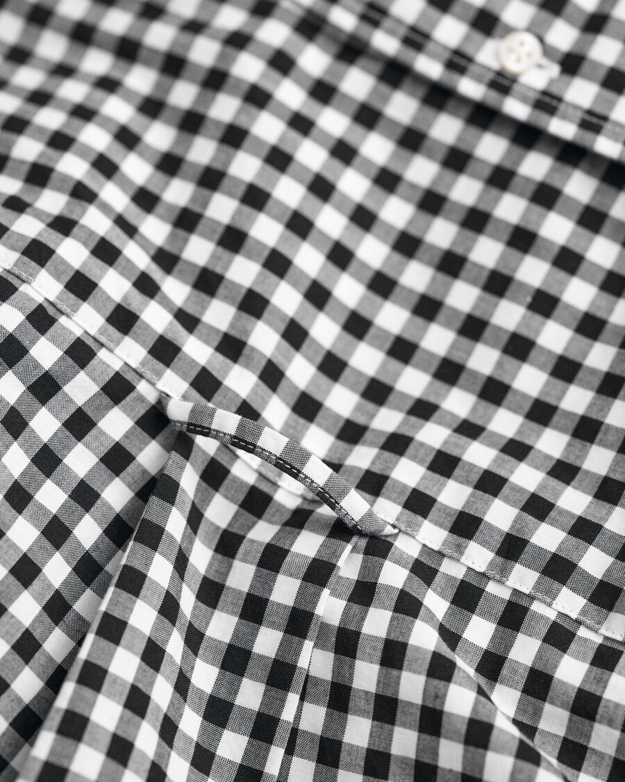 camisa clásica de popelina de cuadros vichy de corte regular - negra
