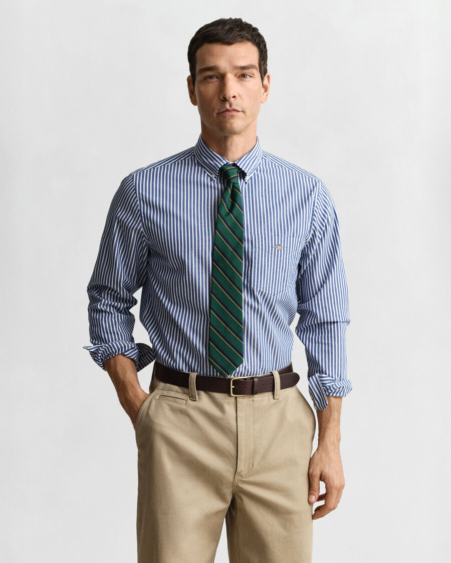 camisa clásica de popelina a rayas de corte regular - azul universitario
