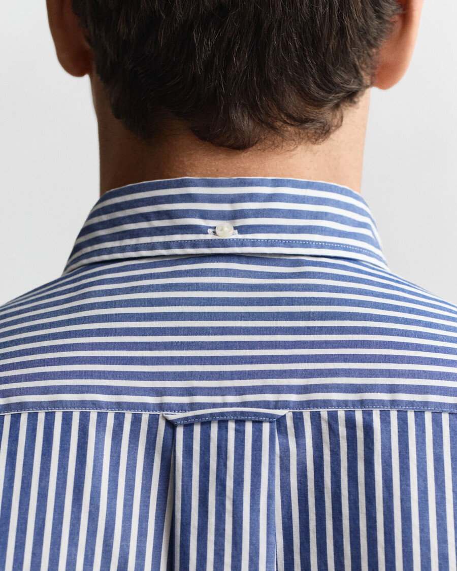 camisa clásica de popelina a rayas de corte regular - azul universitario
