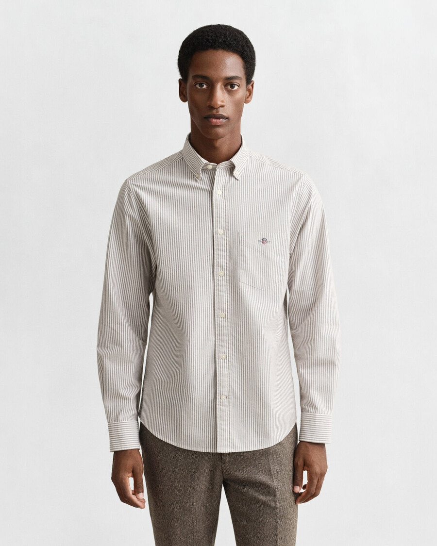 camisa oxford clásica de corte regular con rayas de banquero - marrón caoba