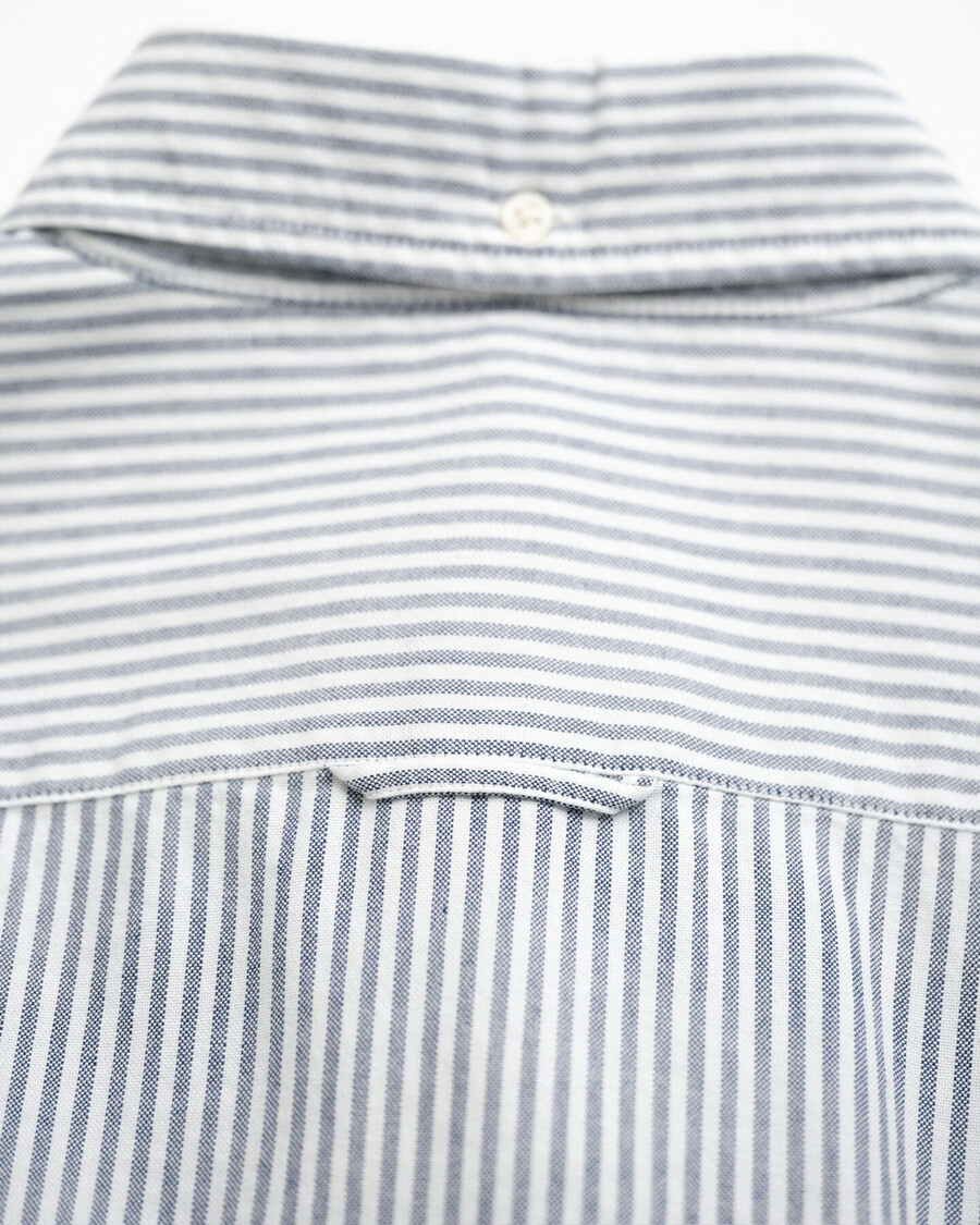 camisa oxford clásica de rayas de banquero de corte entallado - azul persa