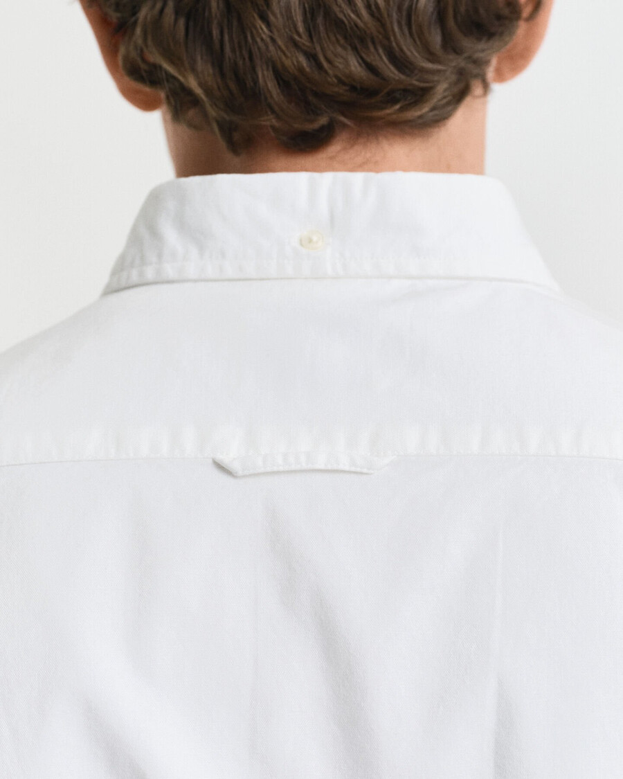 camisa oxford elástica de corte entallado - blanca