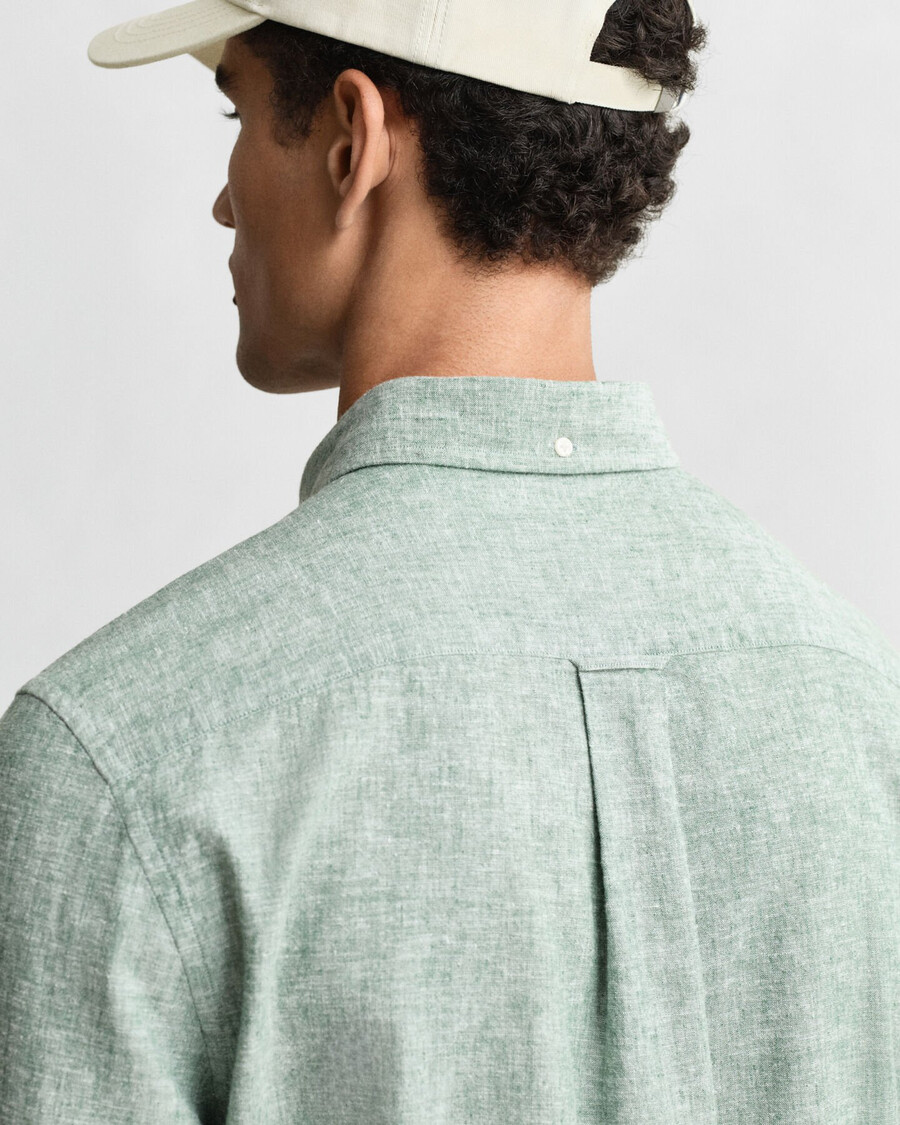 camisa de lino y algodón de corte regular - verde madera
