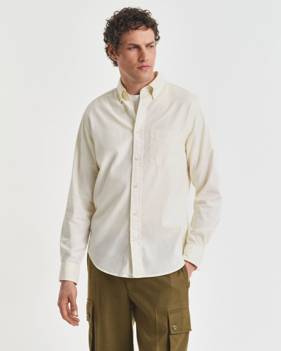 camisa de sarga de corte regular - crema