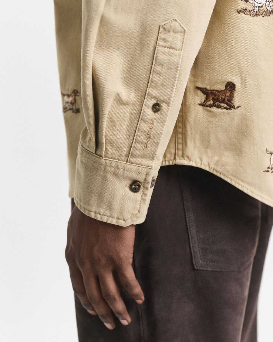 camisa de sarga bordada de corte relajado - beige roble