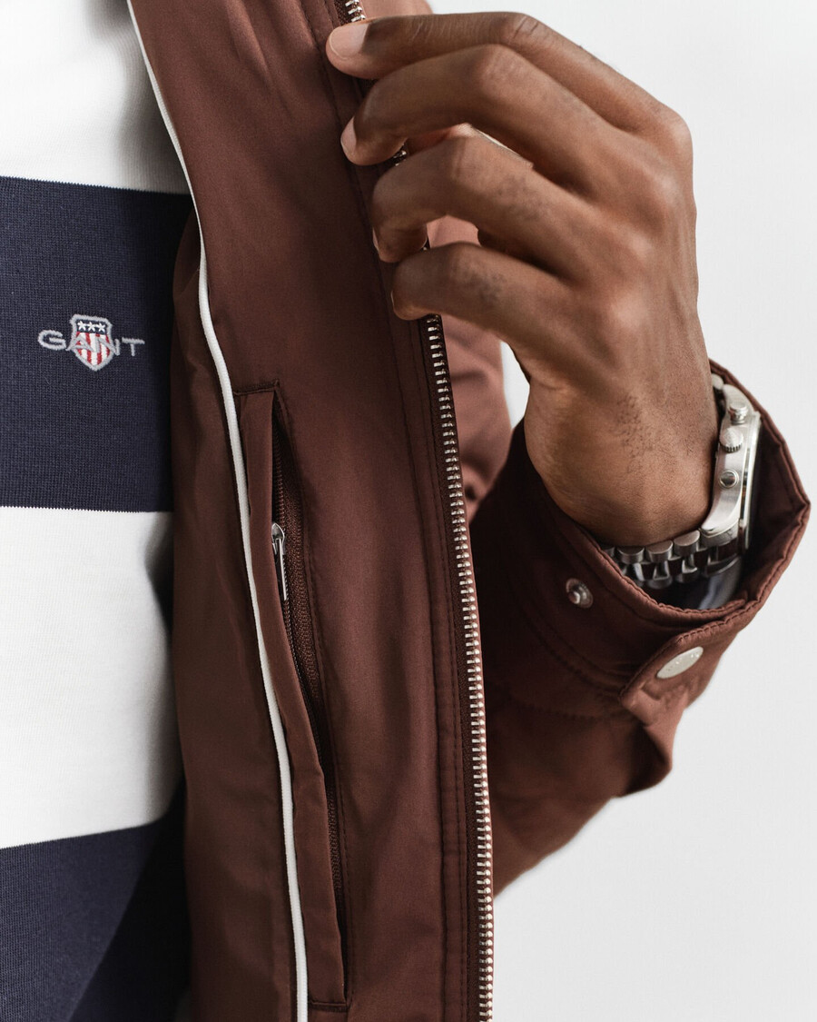chaqueta cortavientos acolchada - marrón caoba