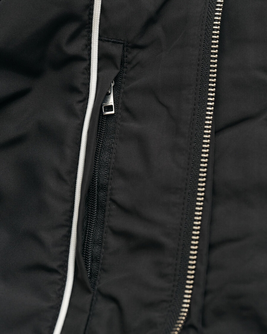 chaqueta cortavientos acolchada de longitud media - negra
