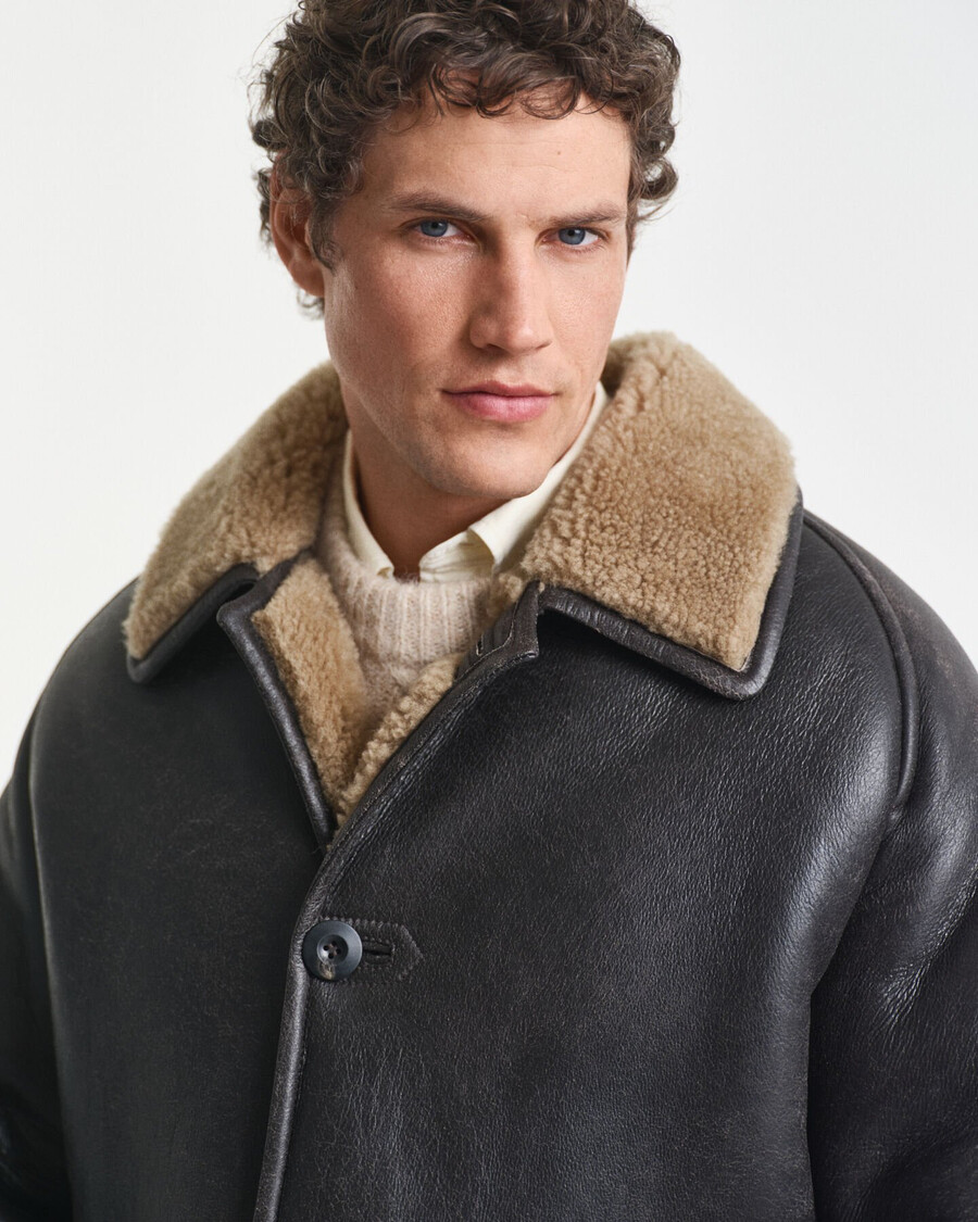 chaqueta de piel de oveja desgastada - marrón oscuro