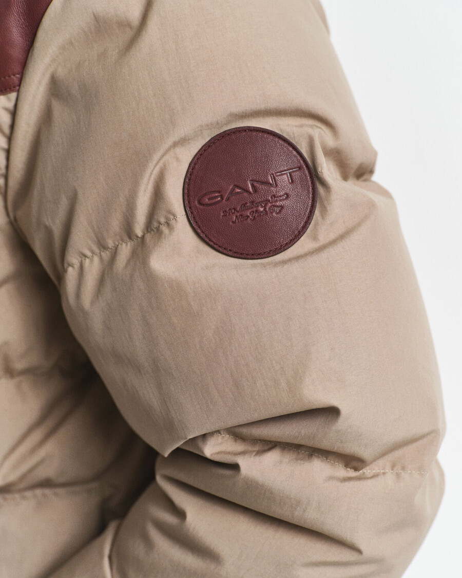 parka de algodón y plumón de ganso - beige caramelo
