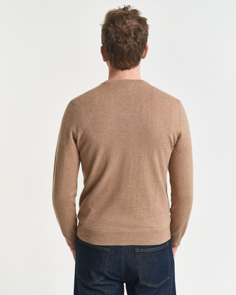 suéter clásico de algodón con cuello en v - dk sand melange