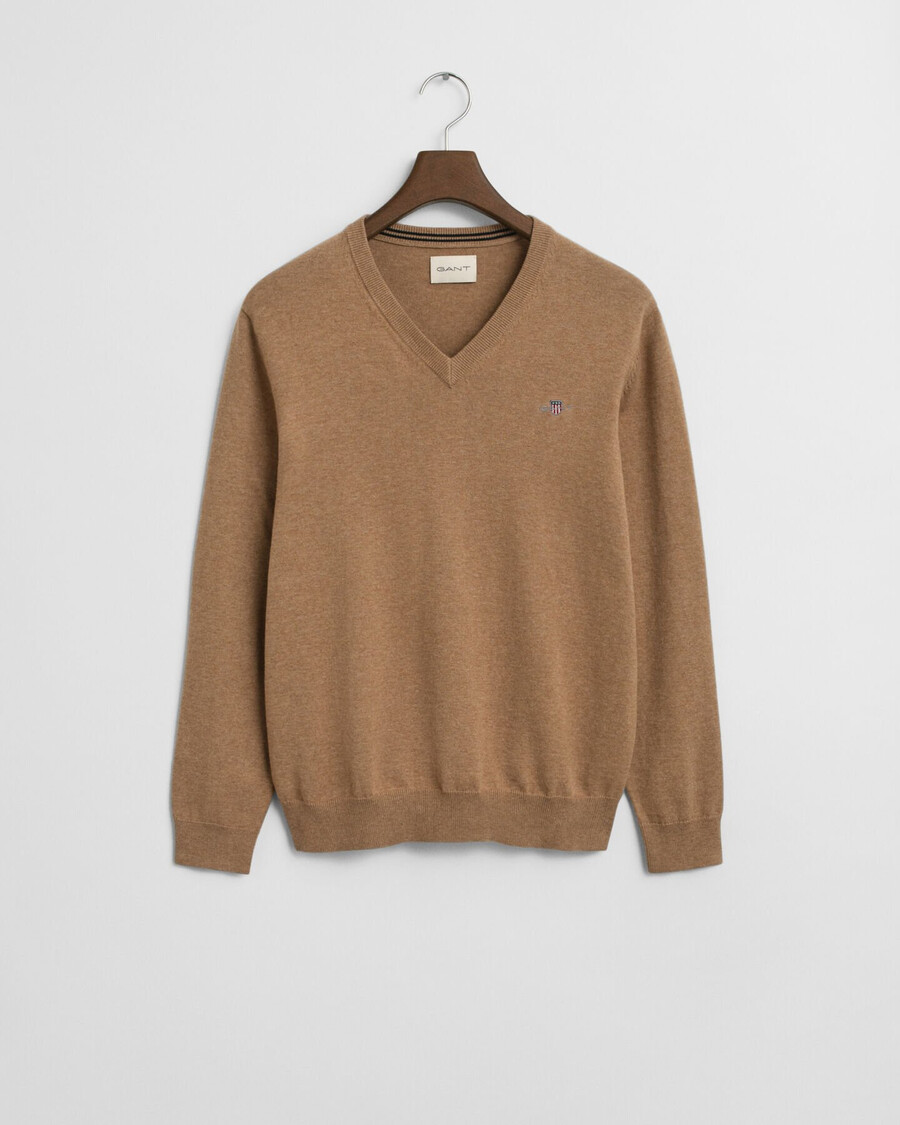 suéter clásico de algodón con cuello en v - dk sand melange