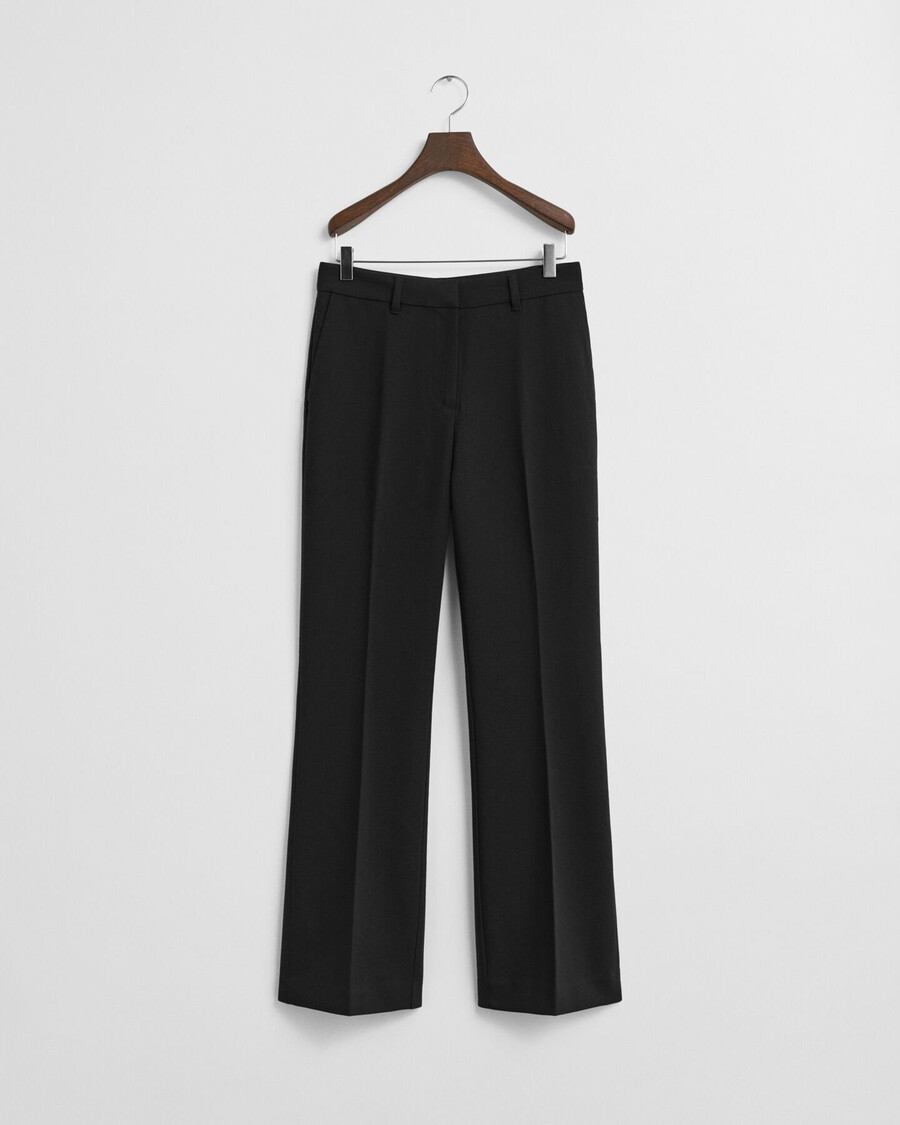 pantalones acampanados de corte entallado - negro