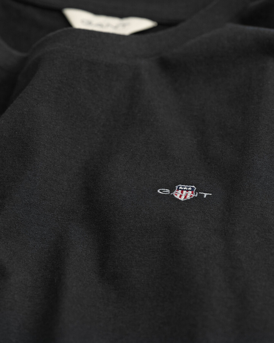camiseta shield - negra